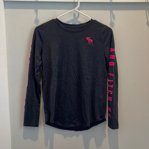 Abercrombie & Fitch girls long sleeve.. Like new condition - Picture 1 of 4